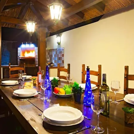 In Playa Blanca Sleeps 10 With Pool Air Con And Wifi פלאיה בלנקה