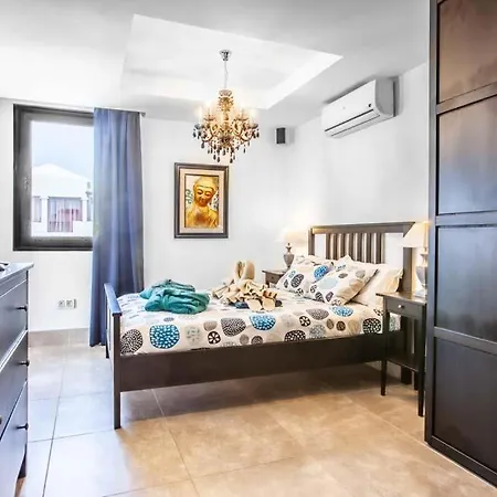 In Playa Blanca Sleeps 10 With Pool Air Con And Wifi * פלאיה בלנקה
