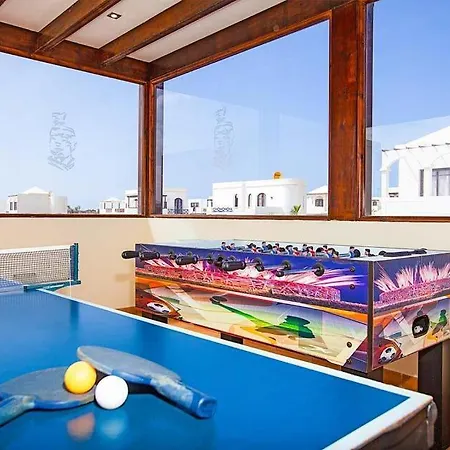 In Playa Blanca Sleeps 10 With Pool Air Con And Wifi * פלאיה בלנקה