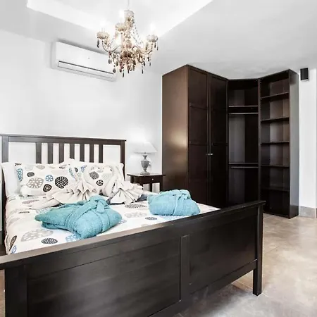 In Playa Blanca Sleeps 10 With Pool Air Con And Wifi פלאיה בלנקה